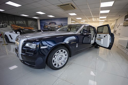 Rolls Royce Ghost in Silver and Blue