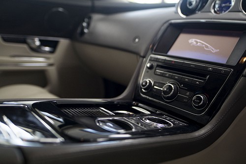 Jaguar XJ front controls