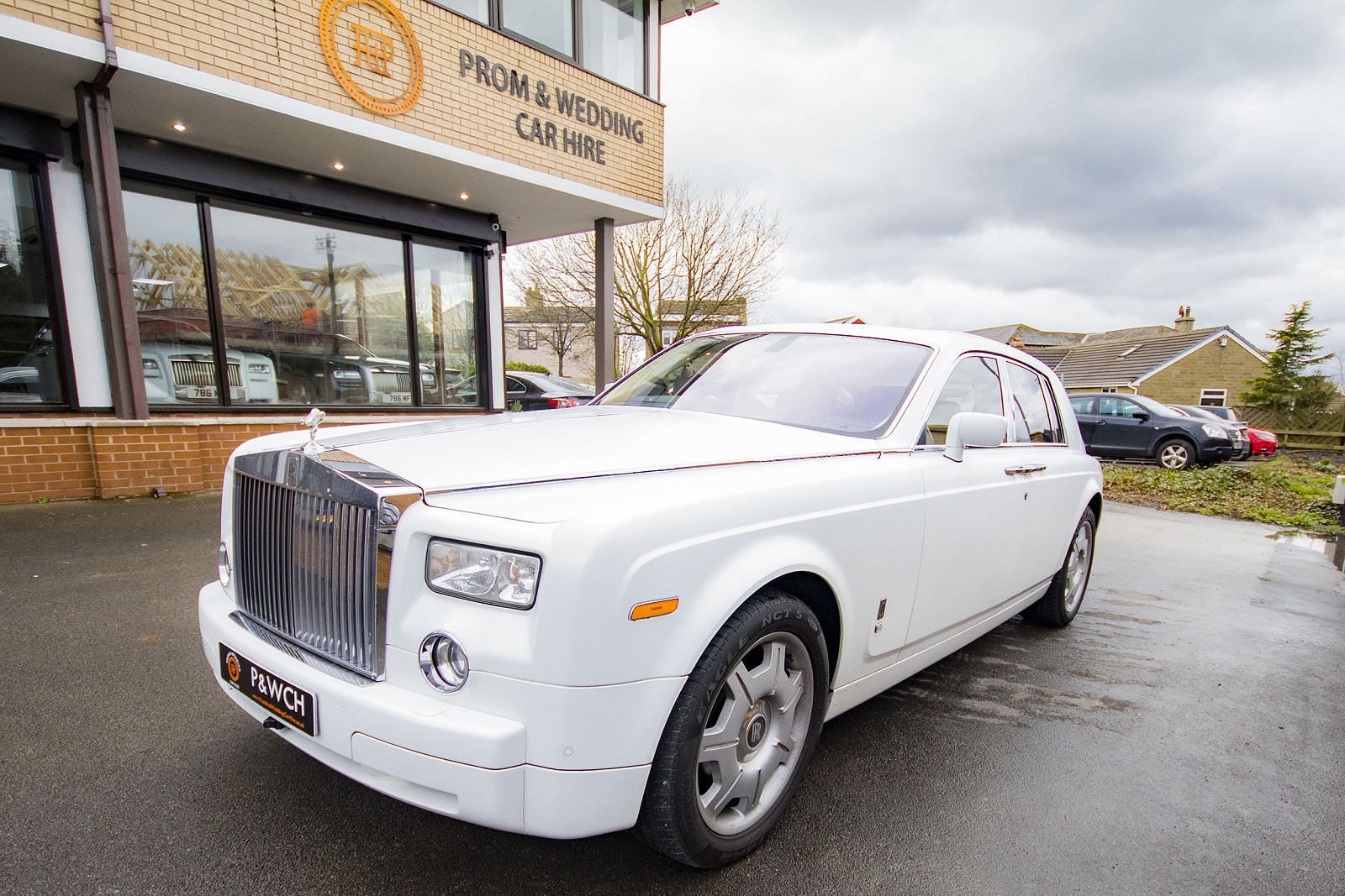 Rolls Royce Cullinan Hire  Rent A Rolls Royce Cullinan  Oasis Limo